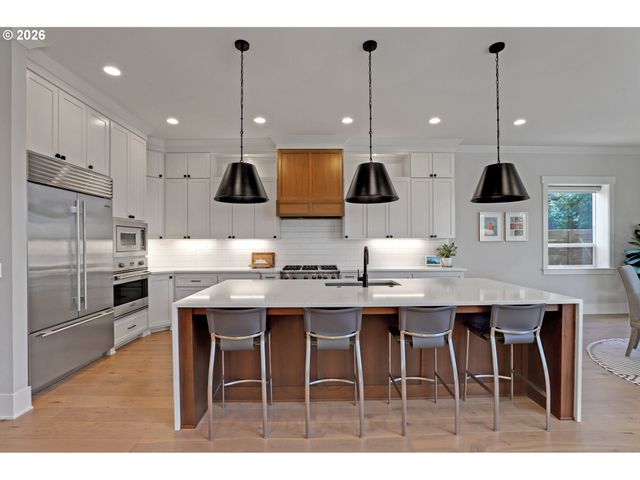 9680 Sw MORRISON St, Portland, OR 97225