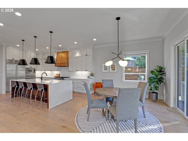 9680 Sw MORRISON St, Portland, OR 97225