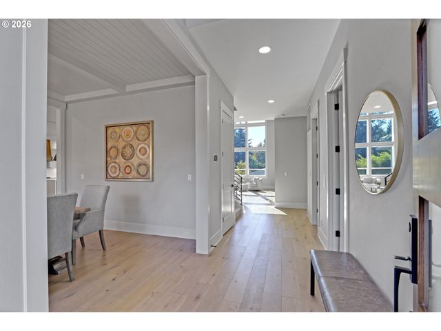 9680 Sw MORRISON St, Portland, OR 97225