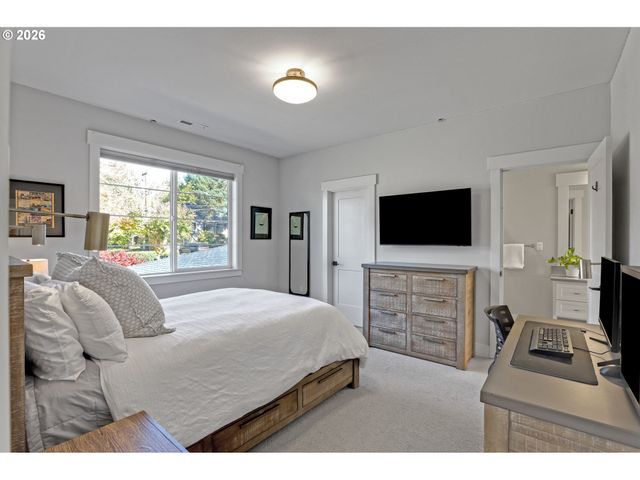 9680 Sw MORRISON St, Portland, OR 97225