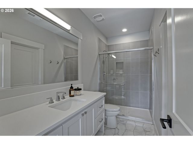 9680 Sw MORRISON St, Portland, OR 97225