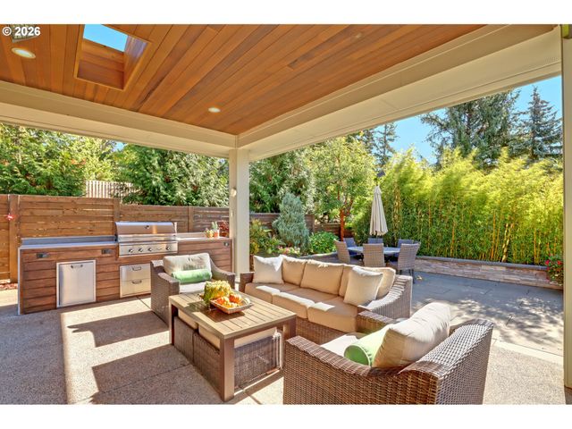 9680 Sw MORRISON St, Portland, OR 97225