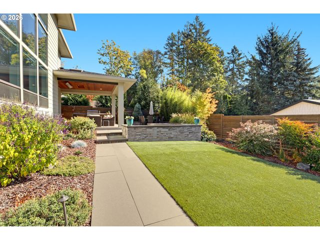 9680 Sw MORRISON St, Portland, OR 97225
