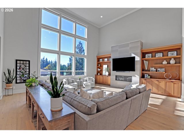 9680 Sw MORRISON St, Portland, OR 97225