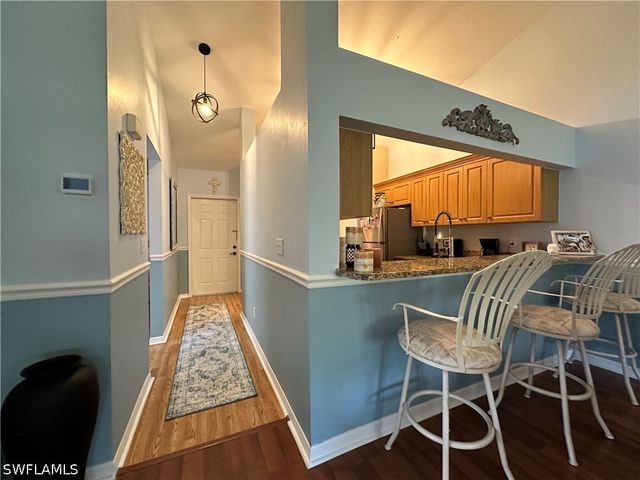 241 Robin Hood CIR 204, Naples, FL 34104