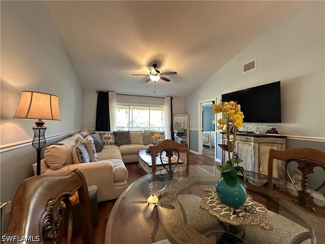 241 Robin Hood CIR 204, Naples, FL 34104