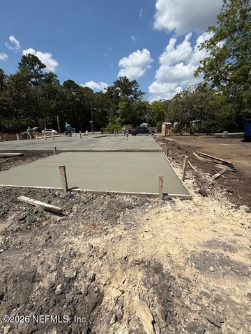 451 CAHOON Road, Jacksonville, FL 32220