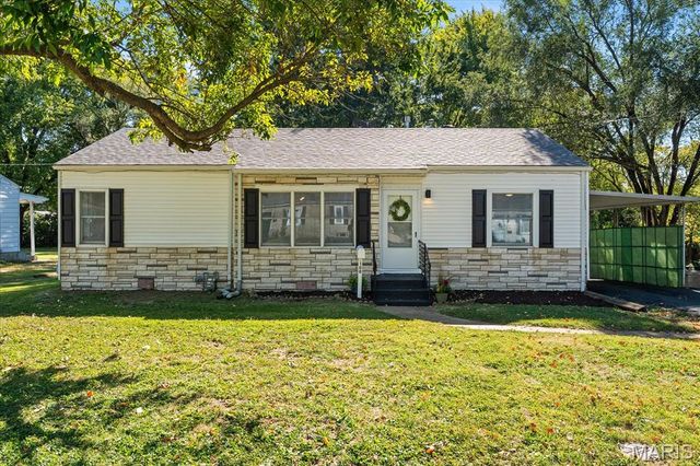 108 March Drive, Collinsville, IL 62234