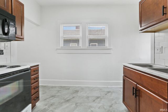 1566 E Morgan Avenue, Evansville, IN 47711