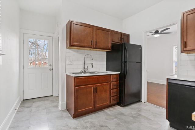 1566 E Morgan Avenue, Evansville, IN 47711