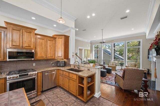 105 North Creek Circle, Fairhope, AL 36532