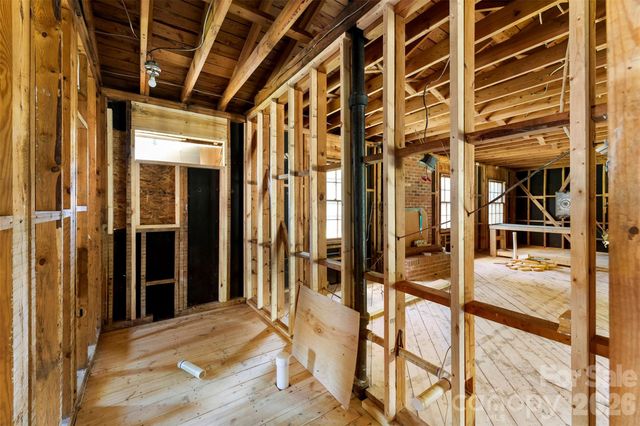 8315 Westbourne Drive, Charlotte, NC 28216