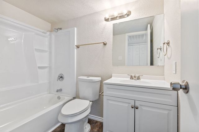 1025 Opal Drive, Desoto, TX 75115