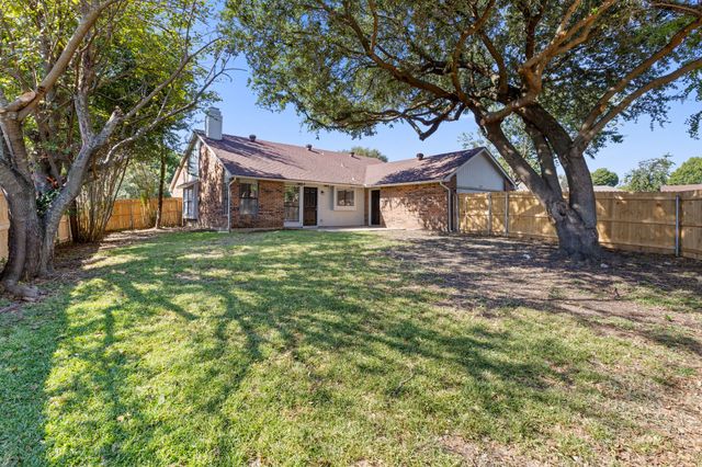 1025 Opal Drive, Desoto, TX 75115