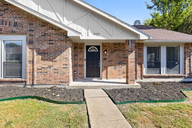 1025 Opal Drive, Desoto, TX 75115