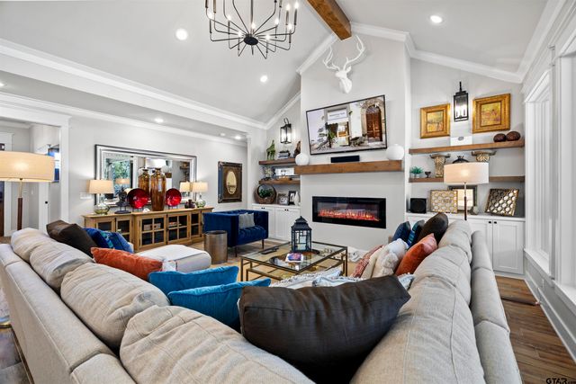 14681 Woodland Creek Dr, Tyler, TX 75706