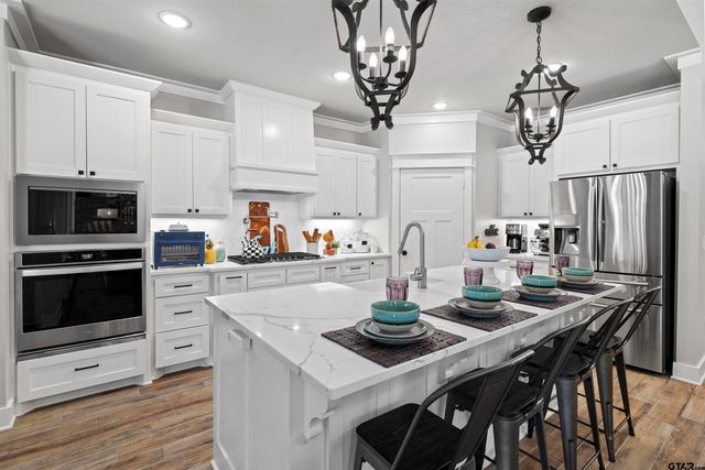 14681 Woodland Creek Dr, Tyler, TX 75706