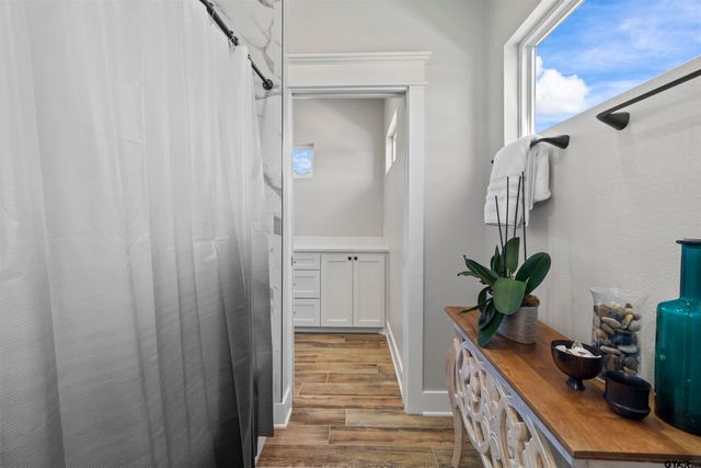 14681 Woodland Creek Dr, Tyler, TX 75706