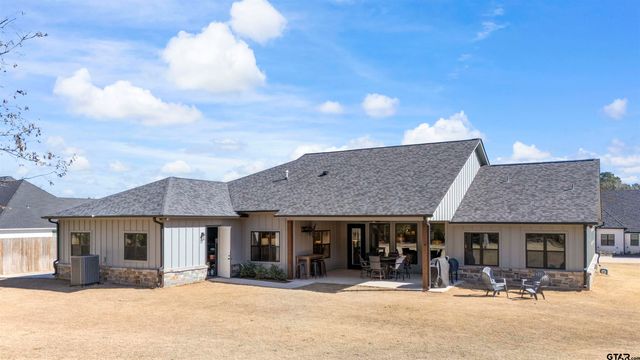 14681 Woodland Creek Dr, Tyler, TX 75706