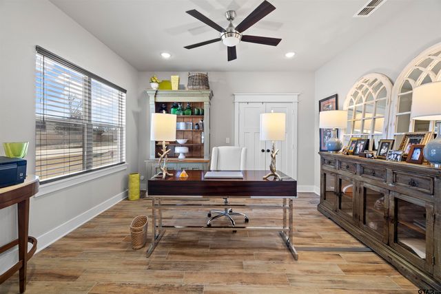 14681 Woodland Creek Dr, Tyler, TX 75706