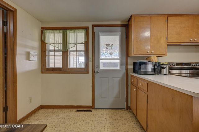 720 Kentland Drive, Neosho, MO 64850