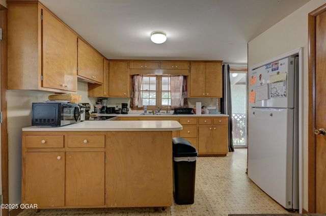 720 Kentland Drive, Neosho, MO 64850