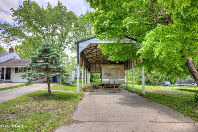 720 Kentland Drive, Neosho, MO 64850