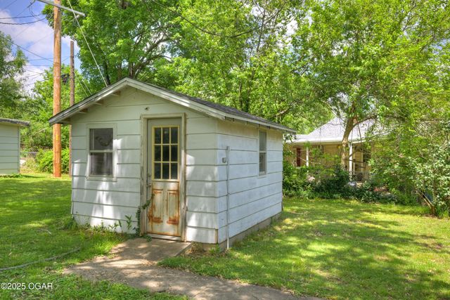 720 Kentland Drive, Neosho, MO 64850