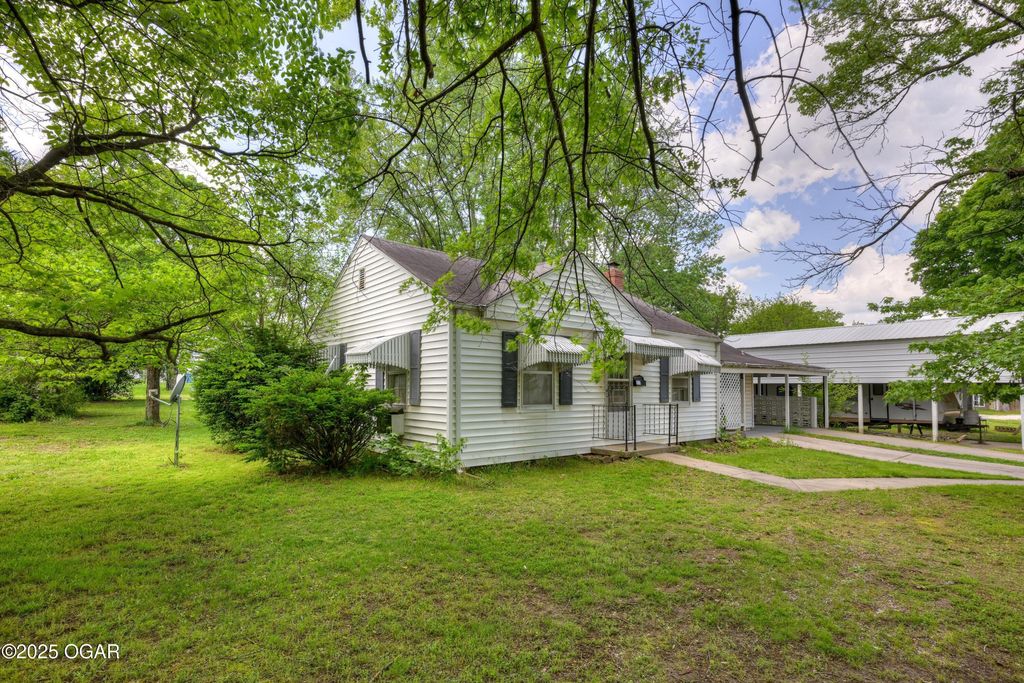 720 Kentland Drive, Neosho, MO 64850