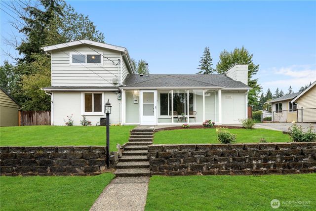 23206 55th Ave W, Mountlake Terrace, WA 98043