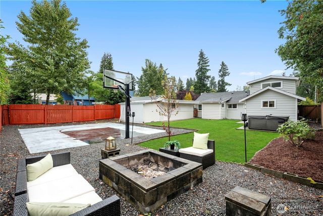 23206 55th Ave W, Mountlake Terrace, WA 98043