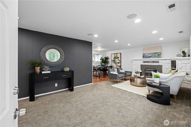 23206 55th Ave W, Mountlake Terrace, WA 98043
