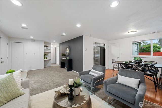 23206 55th Ave W, Mountlake Terrace, WA 98043