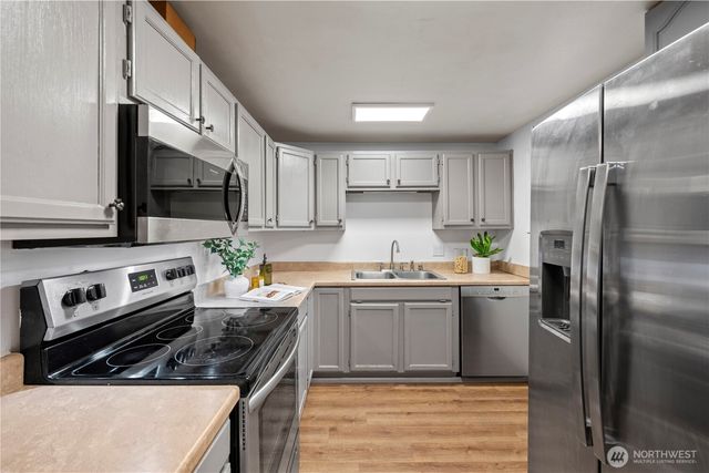 23206 55th Ave W, Mountlake Terrace, WA 98043