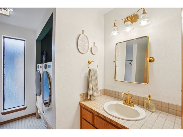 628 Sw 1ST Ct, Battle Ground, WA 98604