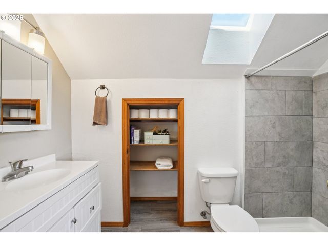 628 Sw 1ST Ct, Battle Ground, WA 98604