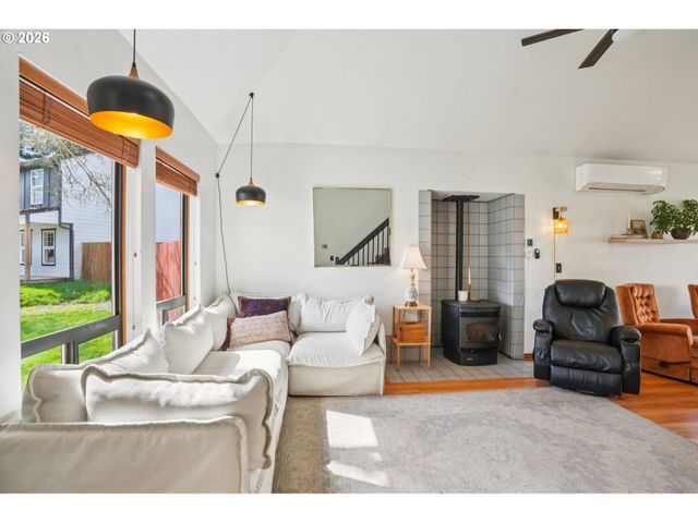 628 Sw 1ST Ct, Battle Ground, WA 98604