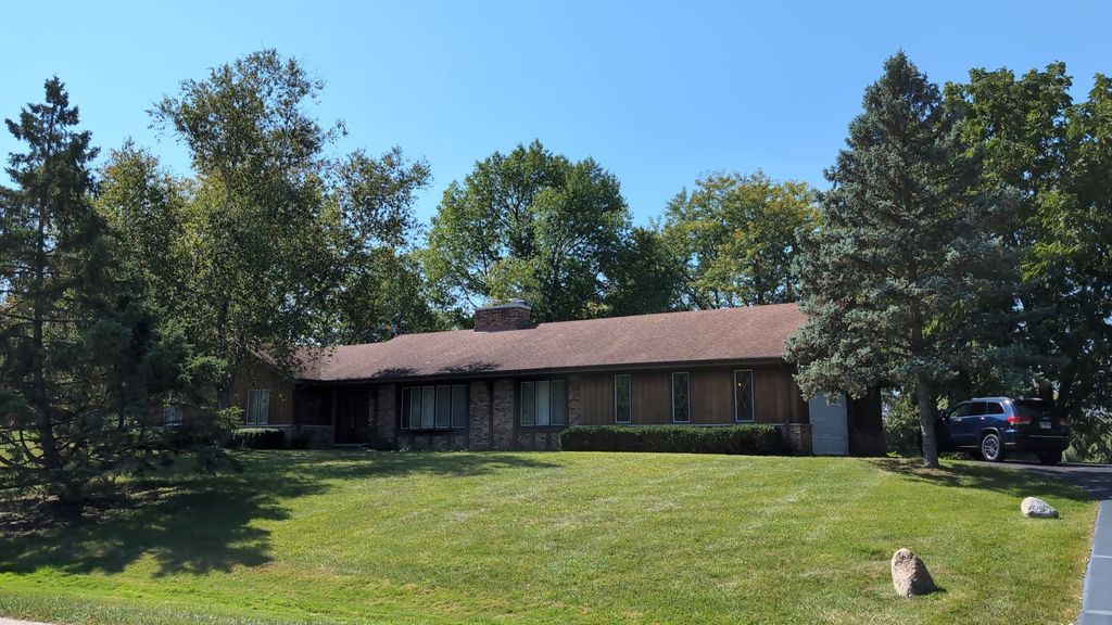 20450 N Meadow Lane, Deer Park, IL 60010