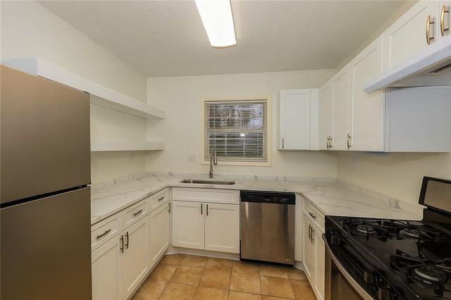 208 Natchez Trace, Sandy Springs, GA 30350