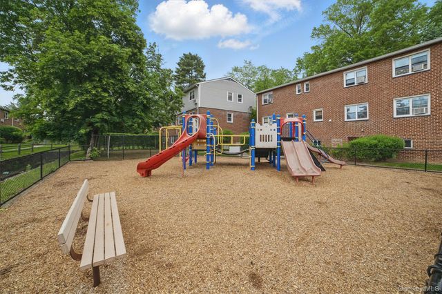 42 Charter Circle 42, Ossining, NY 10562