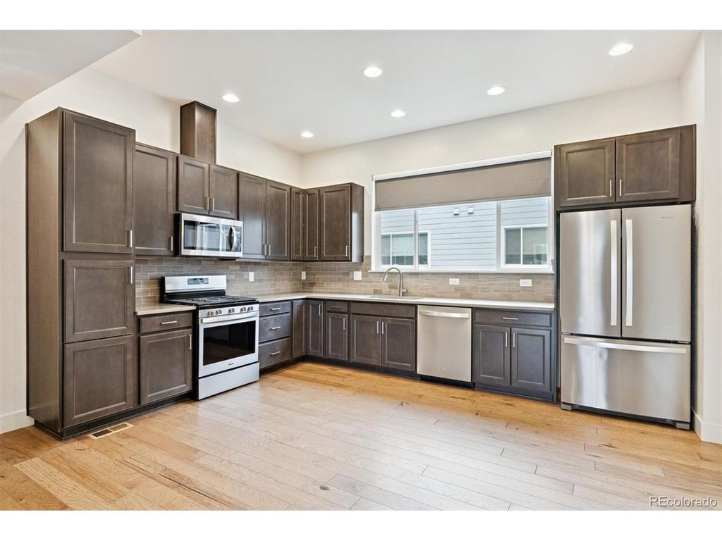 7812 W 43rd Pl, Wheat Ridge, CO 80033