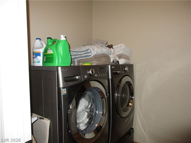 1927 Taylorville Street, Las Vegas, NV 89135