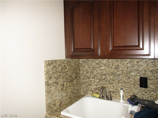 1927 Taylorville Street, Las Vegas, NV 89135