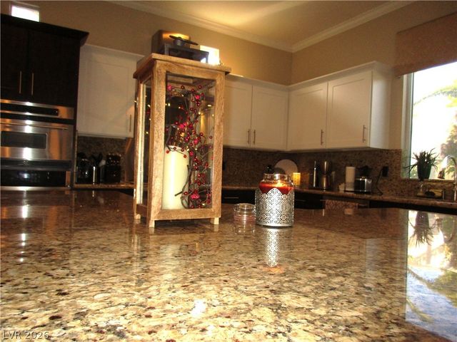 1927 Taylorville Street, Las Vegas, NV 89135