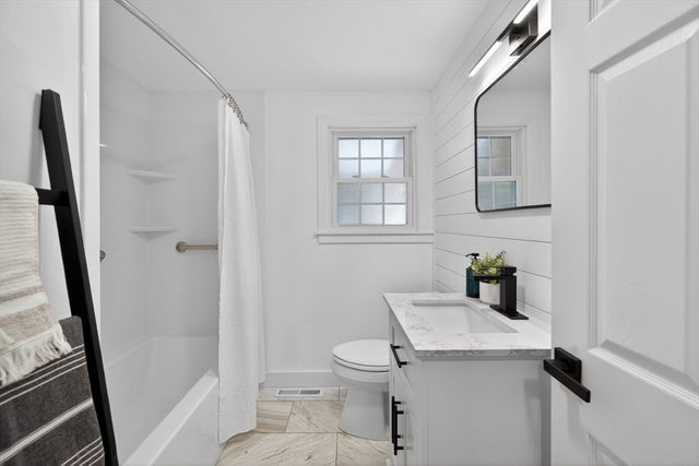 12 Spoonbill Rd, Dennis, MA 02670