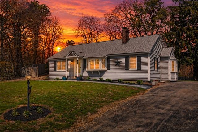 12 Spoonbill Rd, Dennis, MA 02670