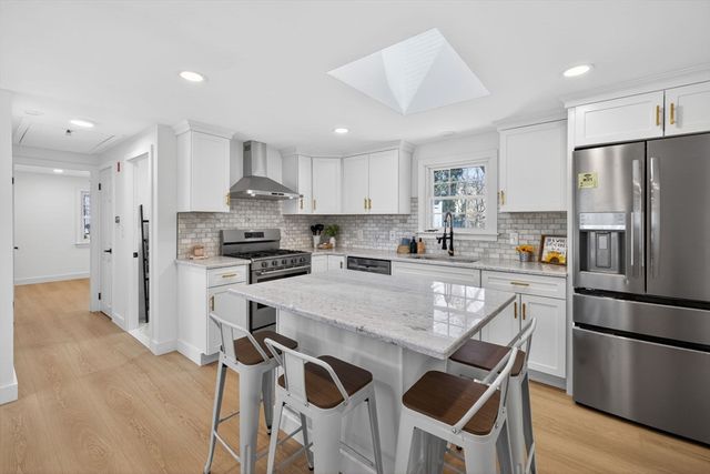 12 Spoonbill Rd, Dennis, MA 02670