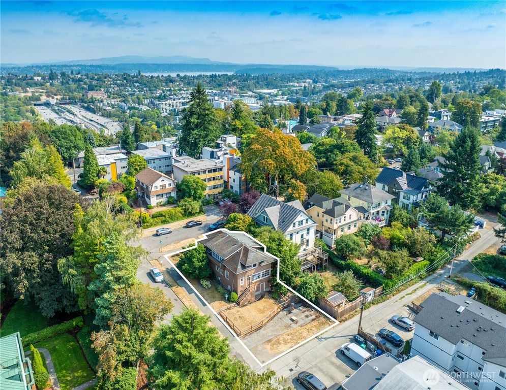 1303 13th Avenue S, Seattle, WA 98144