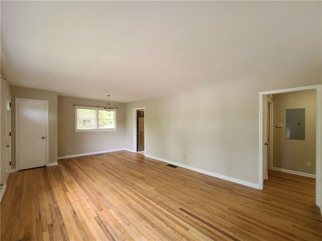 3225 Forrest Hills Drive, Hapeville, GA 30354