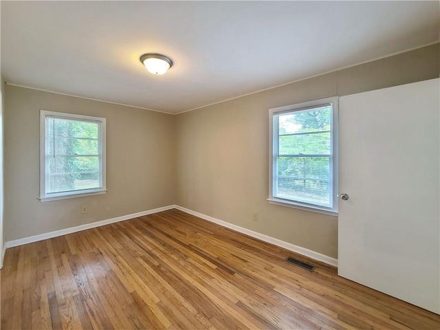 3225 Forrest Hills Drive, Hapeville, GA 30354
